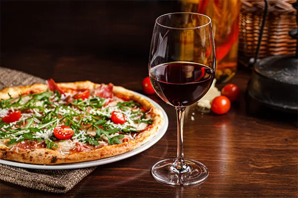 Harmonização de Vinho com Pizza